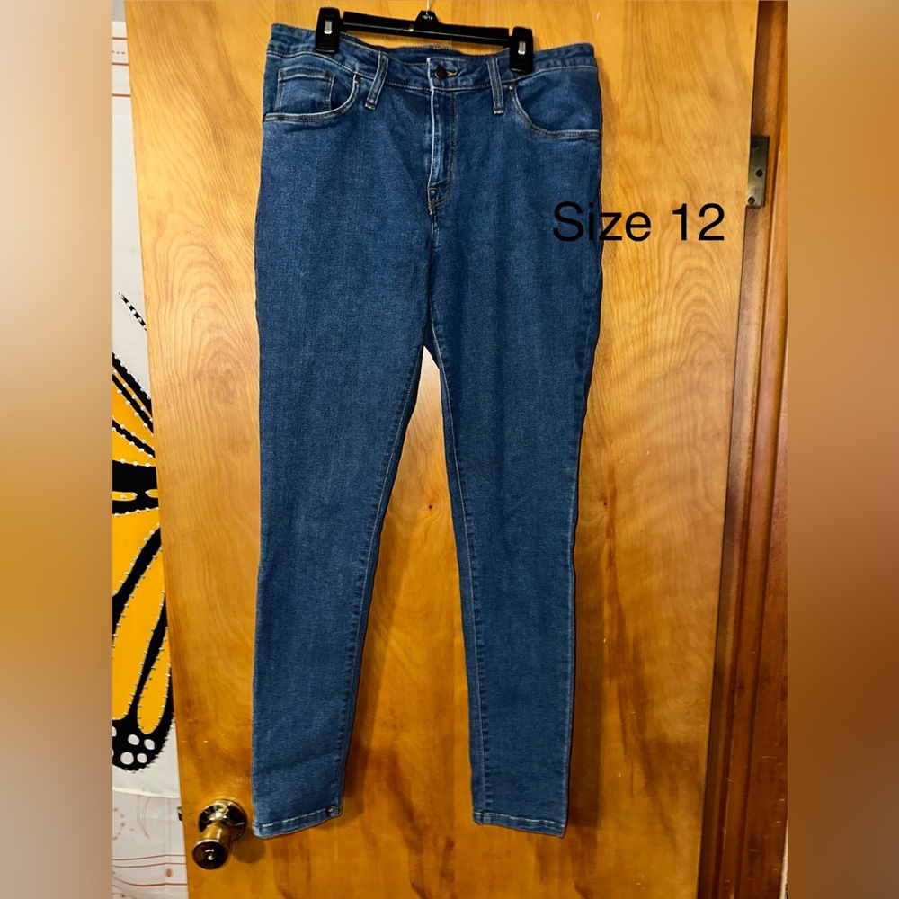 Bundle of 5 Skinny Jeans – Size 11/12 – Stretchy & Curve-Friendly